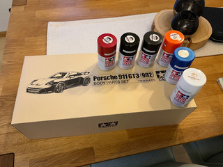 Tamiya Porsche GT3 992 Karosserie unlackiert Farben NEU