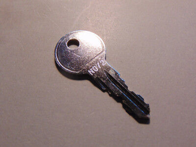 Original Thule Schlüssel N072 Ersatzschlüssel Heckträger Dachboxen Dachträger