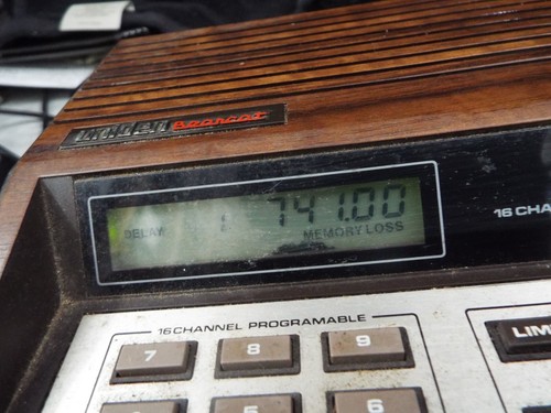 Vintage Uniden Bearcat Scanner BC 170 16 Chan Radio Parts repair possibly - Photo 3/11