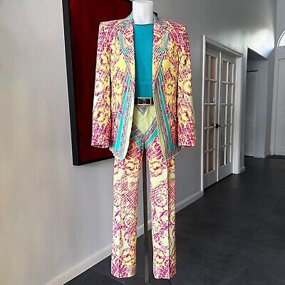 GIANNI VERSACE silk 2 button two-piece suit Baroque print GIANNI VERSACE silk 2 button two-piece suit Baroque print