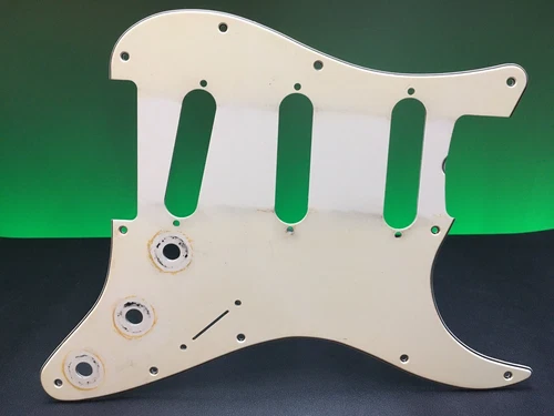 Aged White 11-hole 3-ply Pickguard fits USA Strat