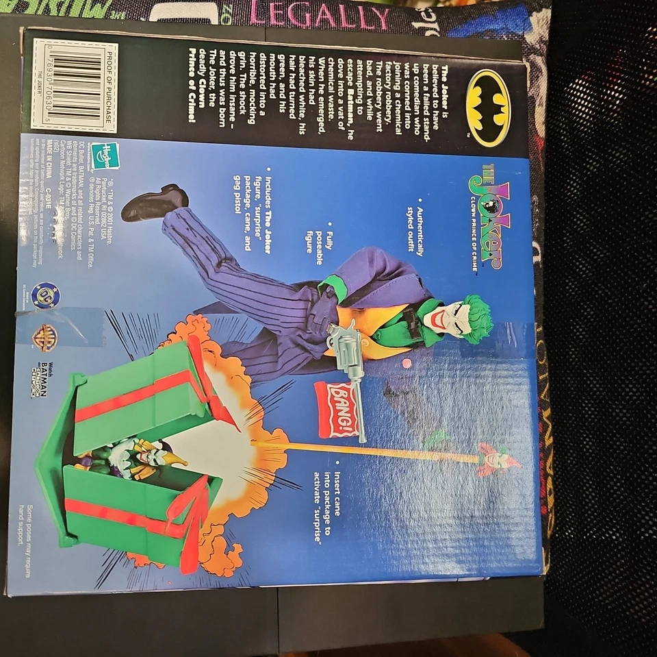 Figura de colección Hasbro Batman Gotham City Villians Joker 2001 sellada nueva en caja Foto 3 de 4