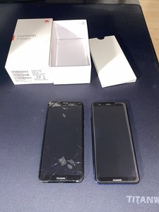 2x Huawei P Smart – 1x voll funktionsfähig + 1x beschädigtes Gehäuse + Display