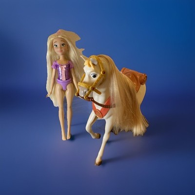 Disney Tangled Rapunzel Doll & Maximus Horse Toy Set