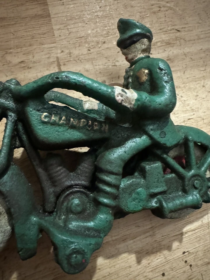 Policía Hombre Motocicleta Hierro Fundido Pátina Metal Juguete Campeón Triunfo Coleccionista REGALO Foto 3 de 4