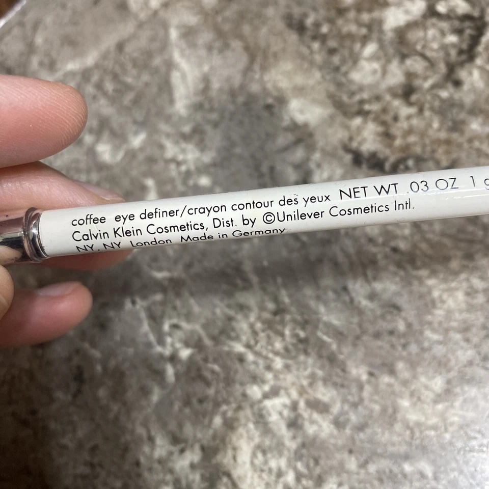 Delineador de ojos Calvin Klein Coffee Eye Definer (marrón) color raro difícil de encontrar maquillaje Foto 4 de 4