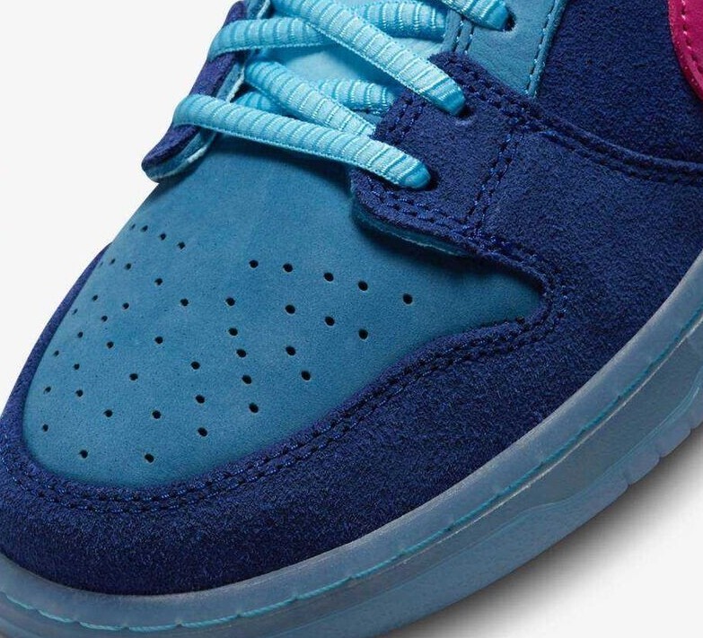 Run The Jewels × NIKE SB Dunk Low 