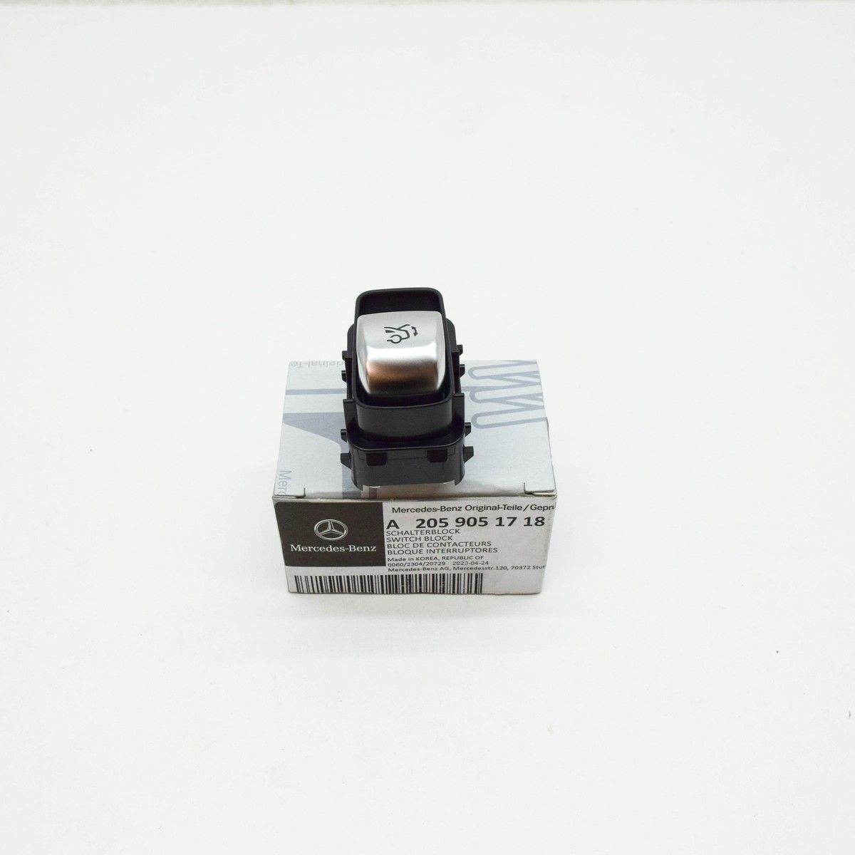 MERCEDES-BENZ C W205 Trunk Lid Release Switch A20590517189051 NEW 