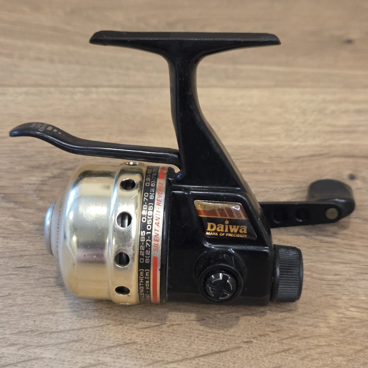 daiwa closed face fishing reels Spincast 80 Reel 2014 Model : Sports & Outdoors novice anglers Enclosed Fishing Reels Tackle