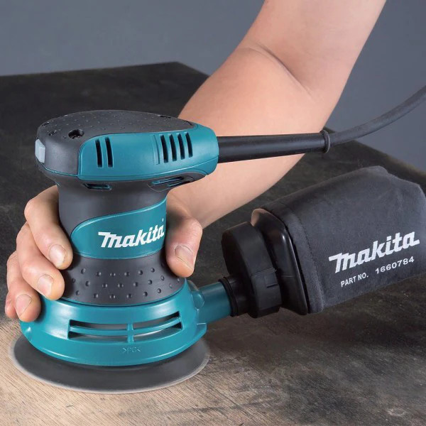 Makita BO5030 5-Inch 3.0 Amp, 12,000 Opm Random Orbit Quick Change Sander