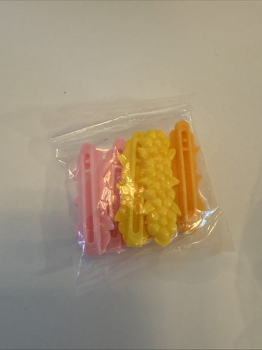 NEW 1984 AVON LITTLE BLOSSOM AND FRIENDS BARRETTE HOLDER WITH BARRETTES HTF - Picture 7 of 10