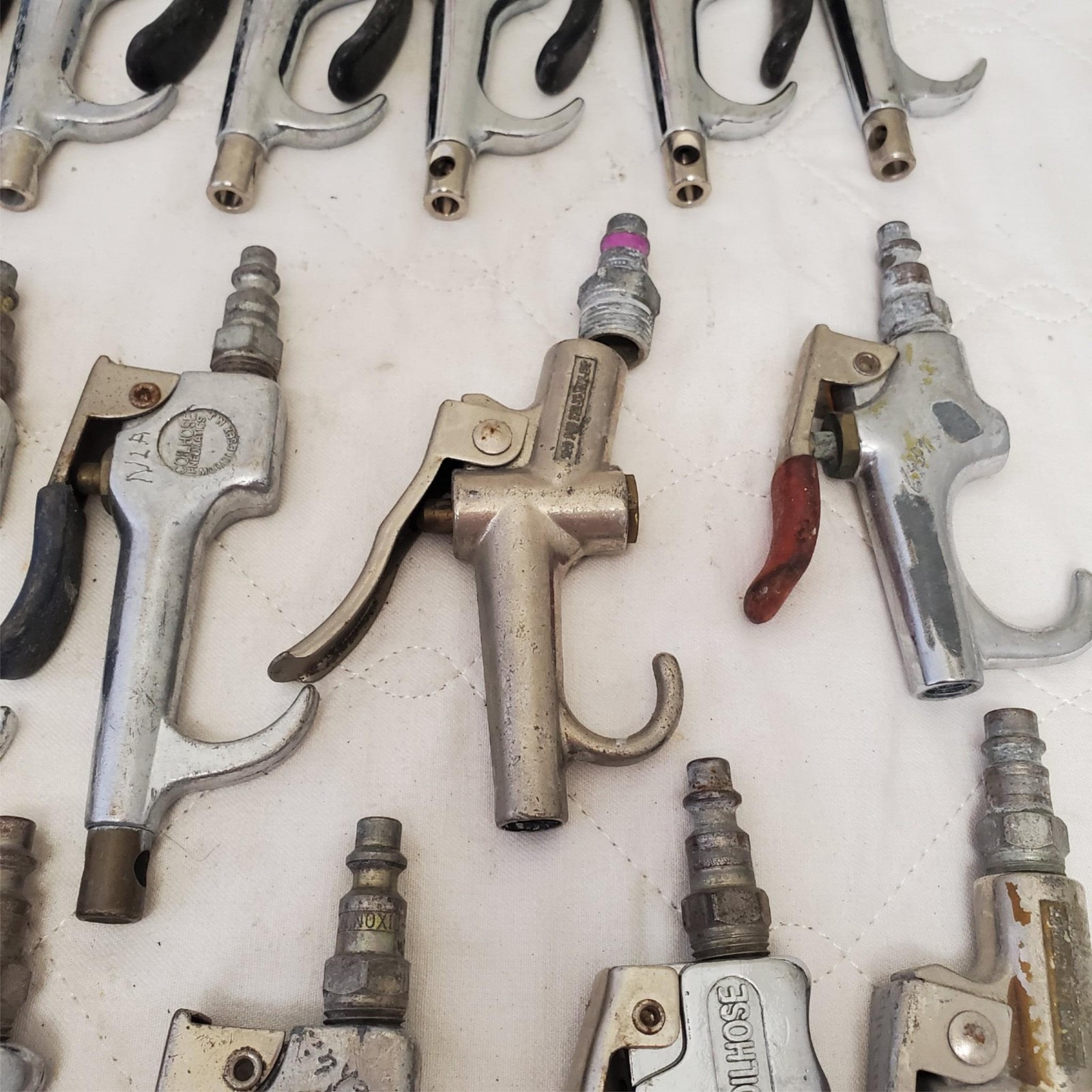 Lot of 25 Coilhose & Various Pneumatics Air Blow Gun Lot 686