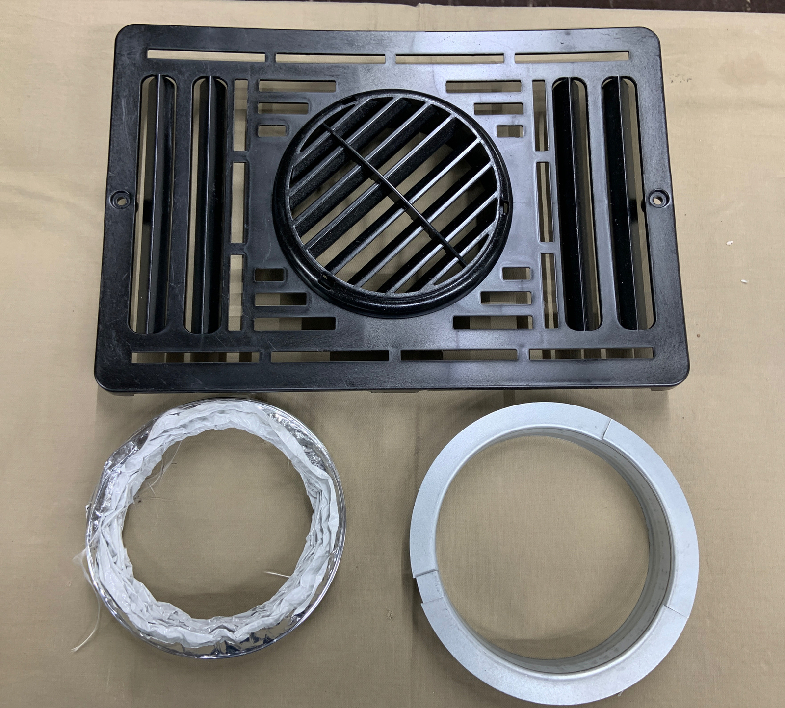 Never Used Dometic Atwood 30259 Black Hydro Furnace Front Grill Kit Directional