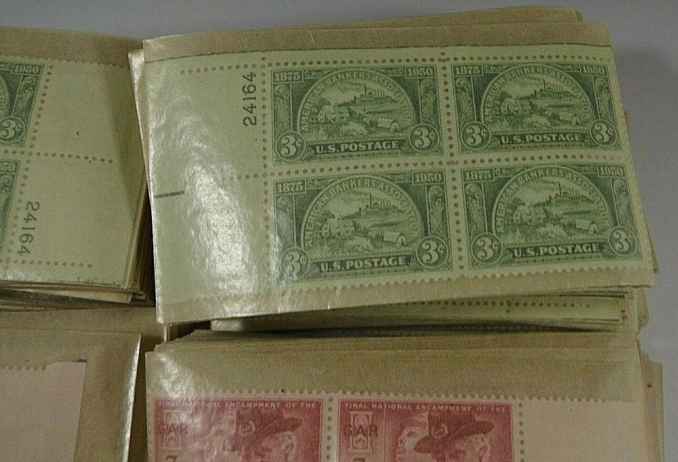 319 US STAMPS PLATE BLOCKS OF 4 3 CENT STAMP 1940's 1276 STAMPS - Image 3 of 4