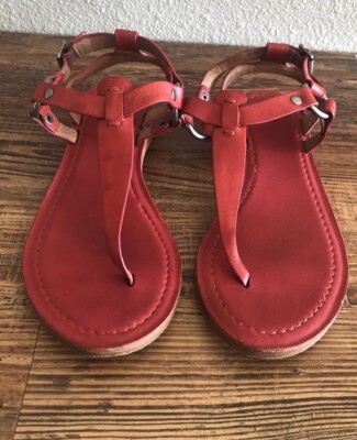 Frye Flat Flip Flop Red Leather Sandals US Size 7M Medium Buckle