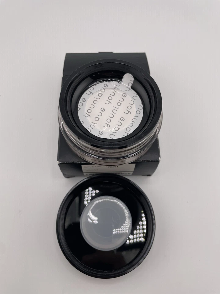 ¡NUNCA USADO! Polvo de ajuste translúcido Younique Touch Behold, descontinuado, Foto 3 de 4