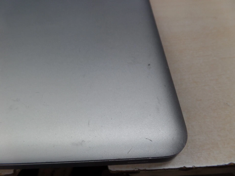 Awesome Apple MacBook Pro A1278 13.3" 2011 13" i5 2.4Ghz 500GB 6GB 10.13.6 - Image 3 of 4