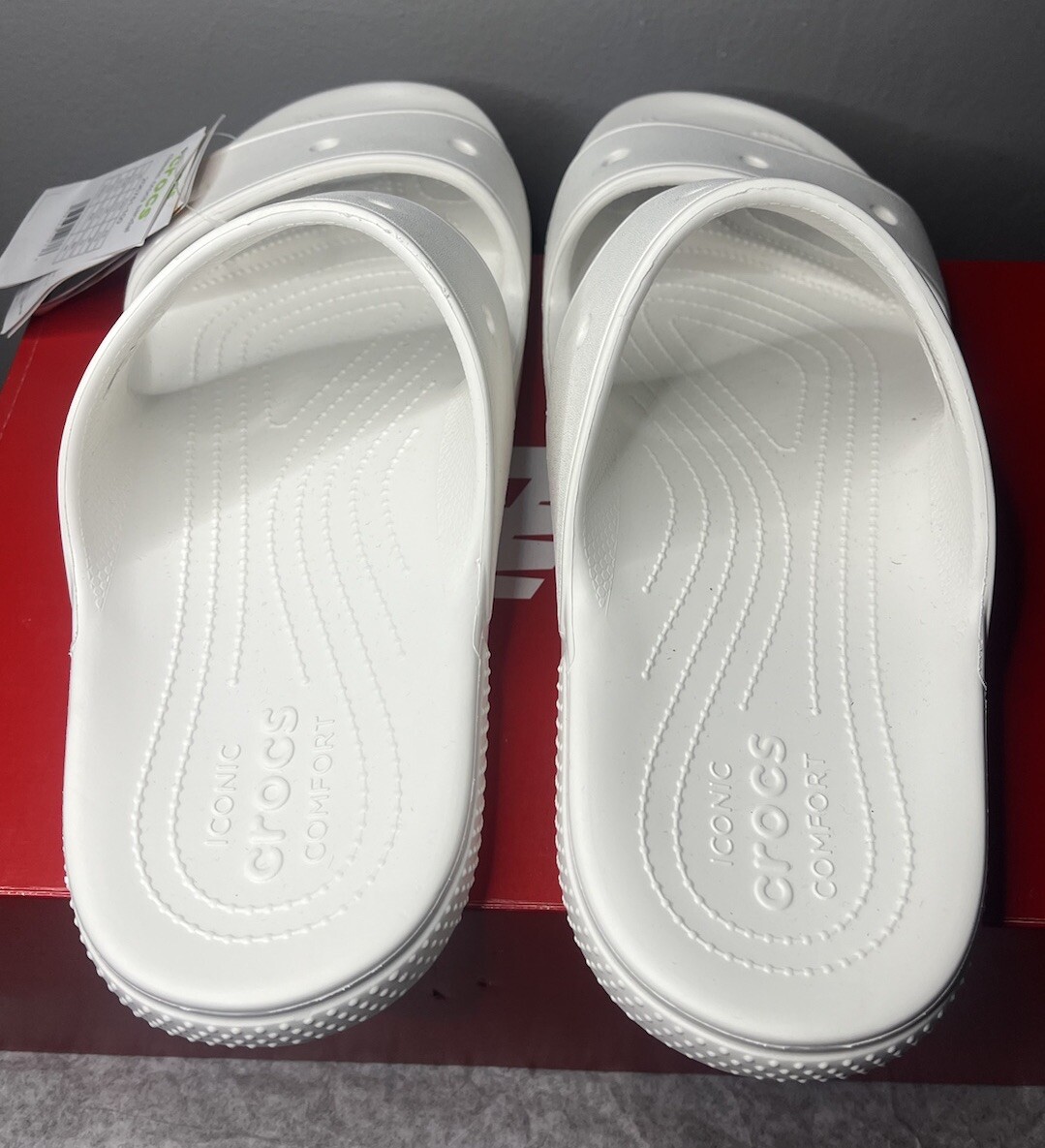 Crocs Classic Clogs Slip On Sandals White Rubber Men display picture 1