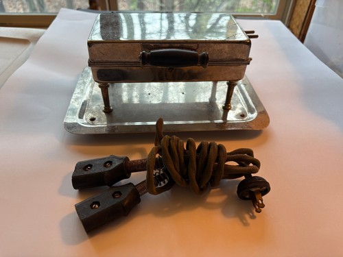 Antique 1917 Electric Waffle Iron Landers Frary & Clark Made USA Canada Patent - Picture 2 of 13