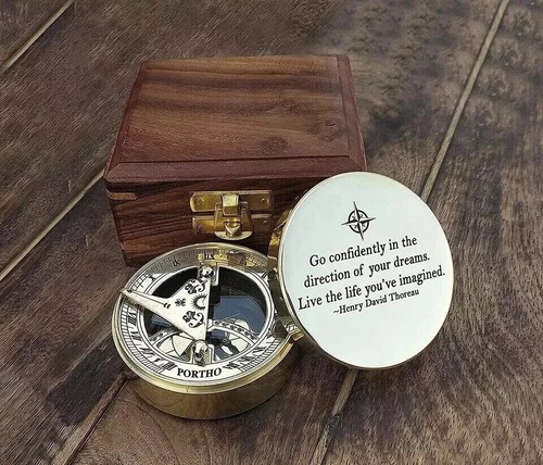 Nautical brass Go Confidently Quote Engraved Brass Compass w/Wooden presentation - Picture 2 of 9