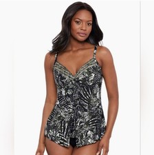 NWOT Miraclesuit Love Knot Tankini Swim Top Size 8 Zahara