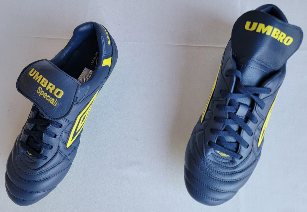 Mens Size 12 Navy Blue/Yellow Umbro Speciali Pro 24 FG Leather
