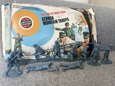 Airfix Boxed German Mountain Troops Toy Soldiers 1/32 Scale 27x + 3 Incomplete