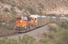 BNSF 7077 ES44C4 AUTORACKS KINGMAN CANTON AZ ORIGINAL SLIDE 09-25-16 T11-12