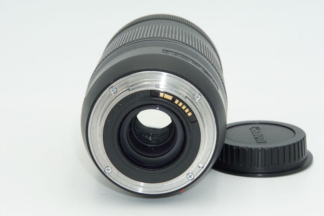 Near Mint Canon EF 70-300mm f/4-5.6 IS II USM Telephoto Zoom Near Mint Canon EF 70-300mm f/4-5.6 IS II USM Telephoto Zoom