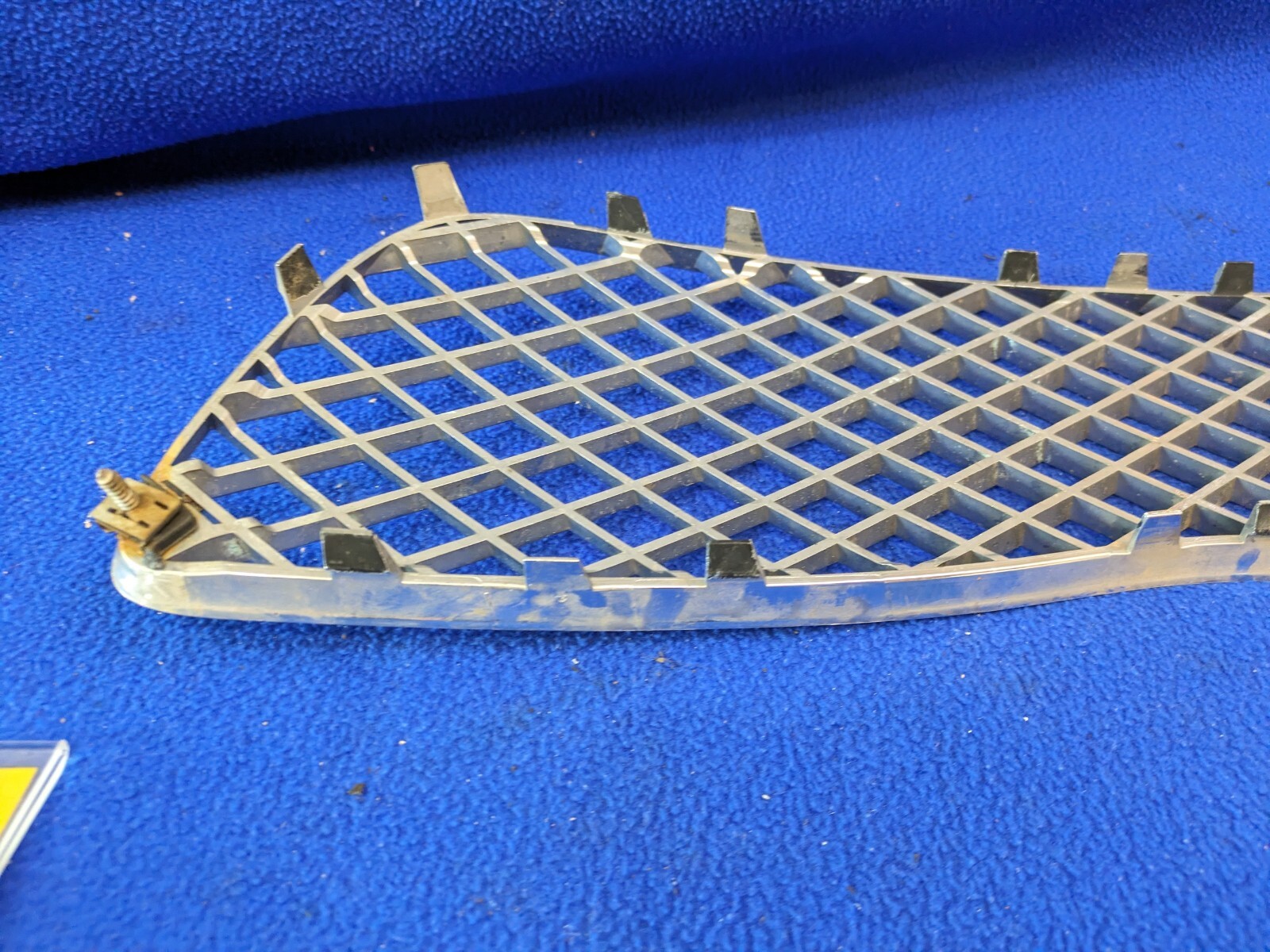 oem genuine Bentley Continental Flying Spur front bumper center chrome grille