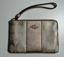 Coach Boxed Corner Zip Wristlet Metallic Platinum F38655 NWT