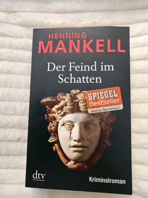 Der Feind im Schatten : Buch von Henning Mankell 
