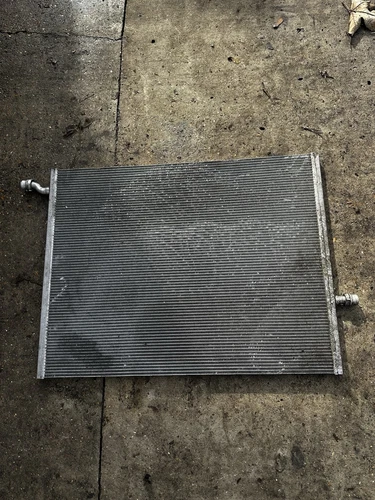 MERCEDES W222 W213 W253 W238 W447 LOW TEMPERATURE COOLANT RADIATOR A0995003500 - Picture 1 of 4
