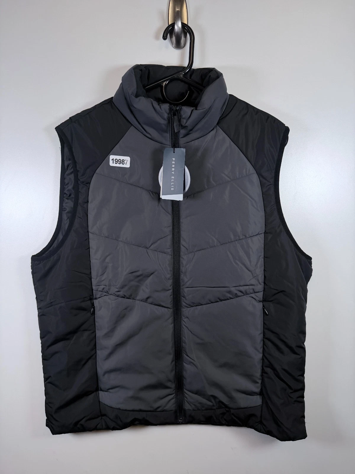 BNWT Perry Ellis Mens Full Zip Mockneck Quilted Puffer Vest Gray Black Sz Large