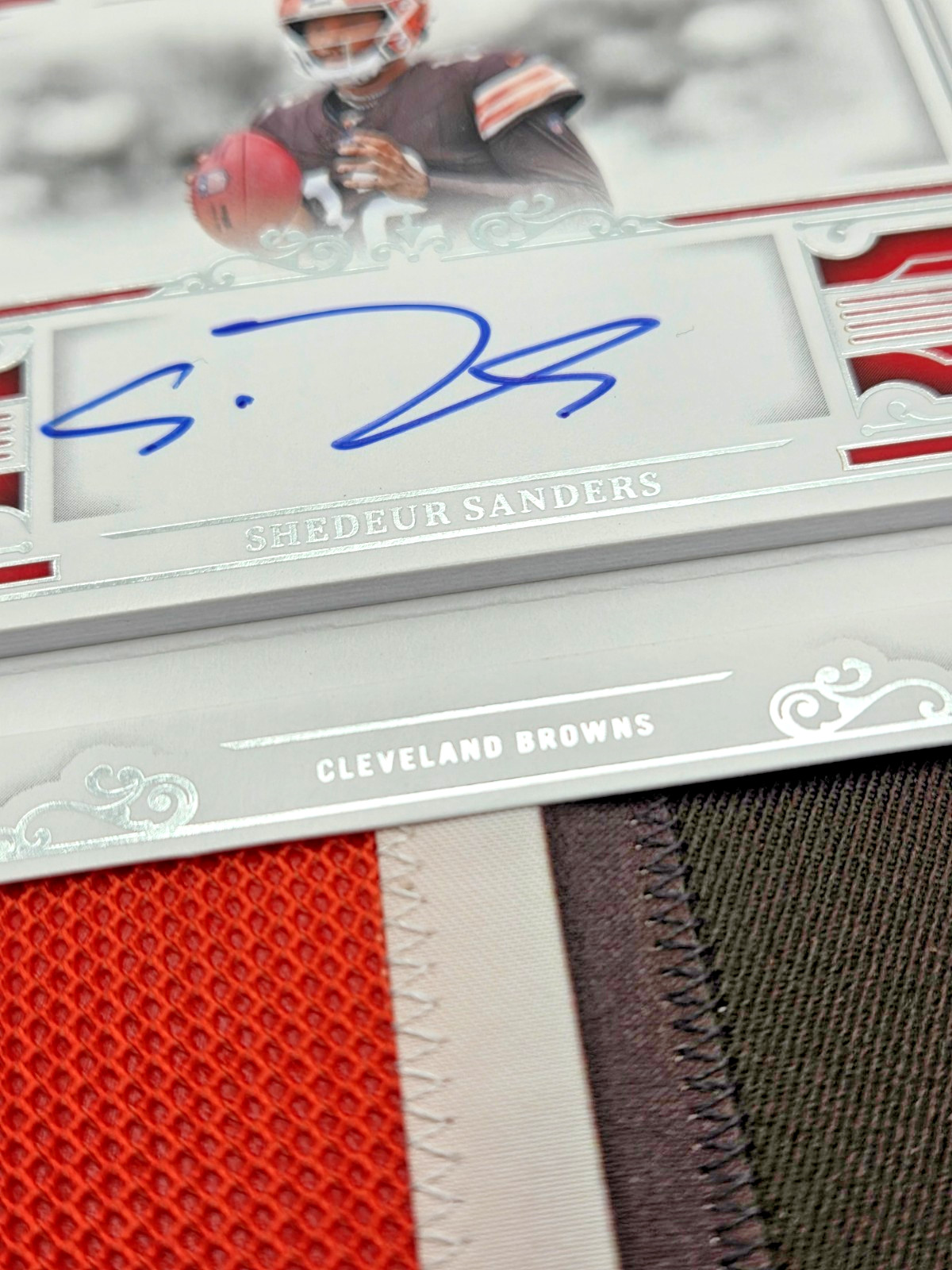 2025 National Treasures Shedeur Sanders Rookie Jumbo Patch Auto Booklet 31/99 view 2