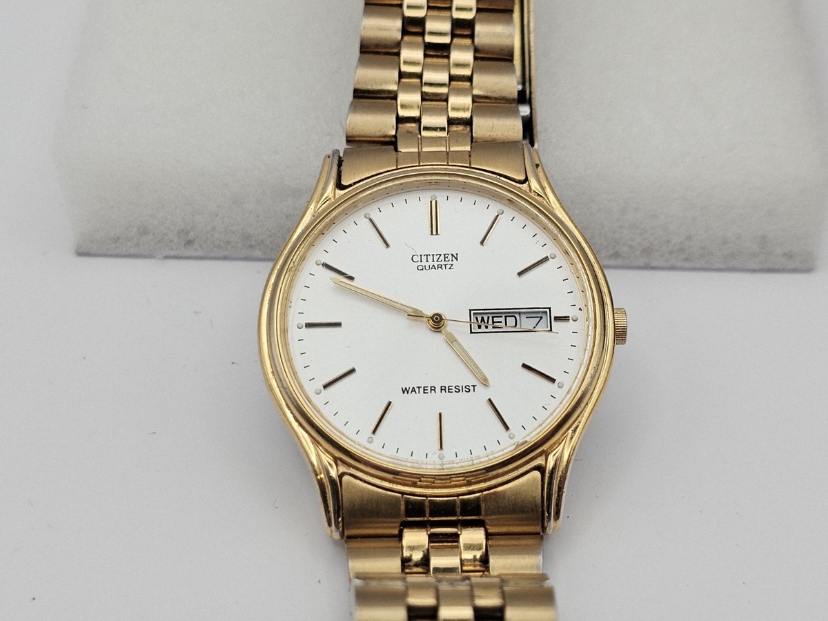 Citizen quartz watch with day & date safety clasp. Citizen Crystron Day Date Vintage Used Quartz Mens Watch  main image 2