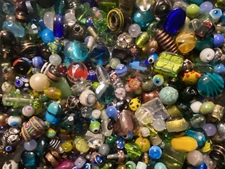 100  Assorted Mixed Glass, Lampwork and Ceramic Beads Loose Bulk