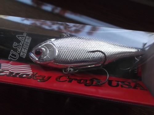 Lucky Craft LV Max 500 Lipless Rattle Bait Chrome - Picture 4 of 6