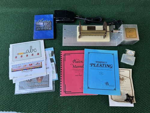 Vintage Read Pleaters Smocking Machine (16 Rows) w/ Power Motor & Extras