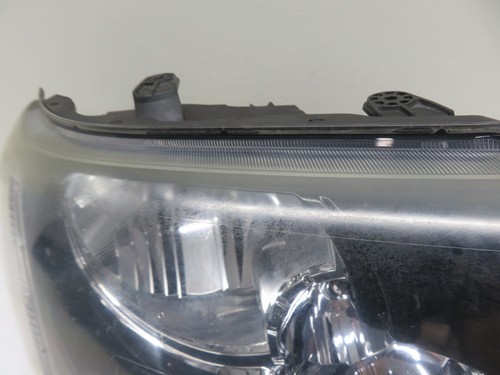 LAND ROVER FREELANDER 1 OS DRIVER HEADLIGHT (BOTTOM BRACKETS BROKEN) 2004-2006 - Picture 5 of 11