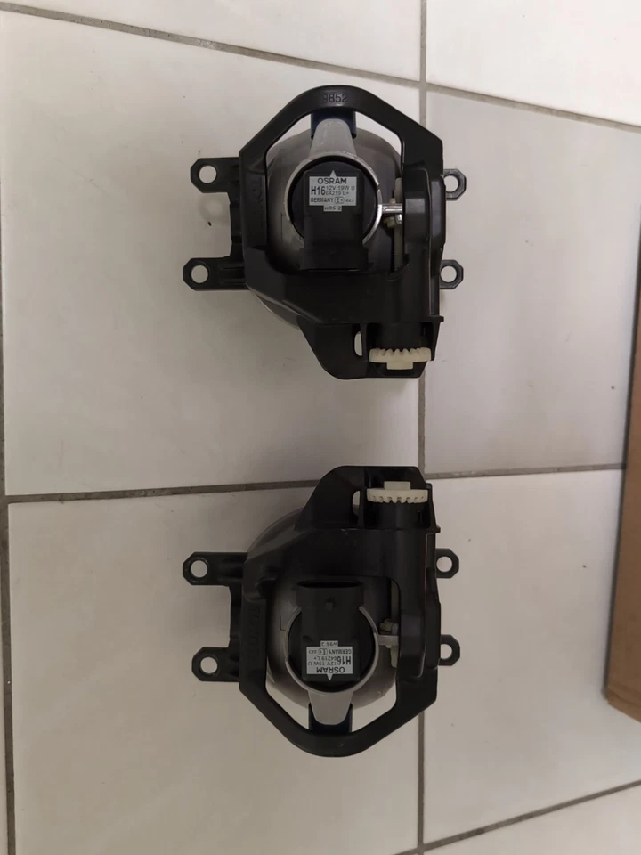 Par de luces antiniebla izquierda+derecha Toyota 4Runner 2014-2020 OEM Foto 3 de 4