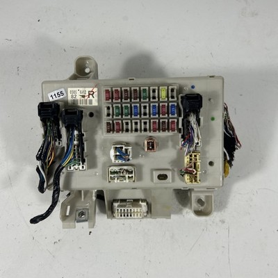2003-2009 4 runner cabin fuse relay junction block 0957-4J26-T OEM