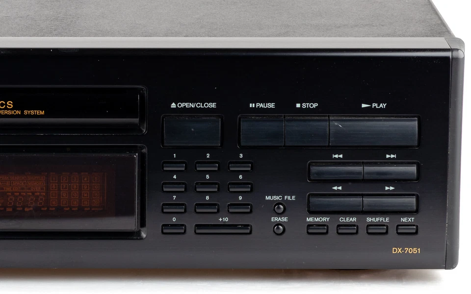 Onkyo DX-7051 CD Player + FB / Cinch Variable / gewartet 1 Jahr Garantie [3] - Bild 3 von 4