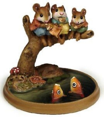 Wee Forest Folk PM-1 Chums Hangin' Out (Retired)
