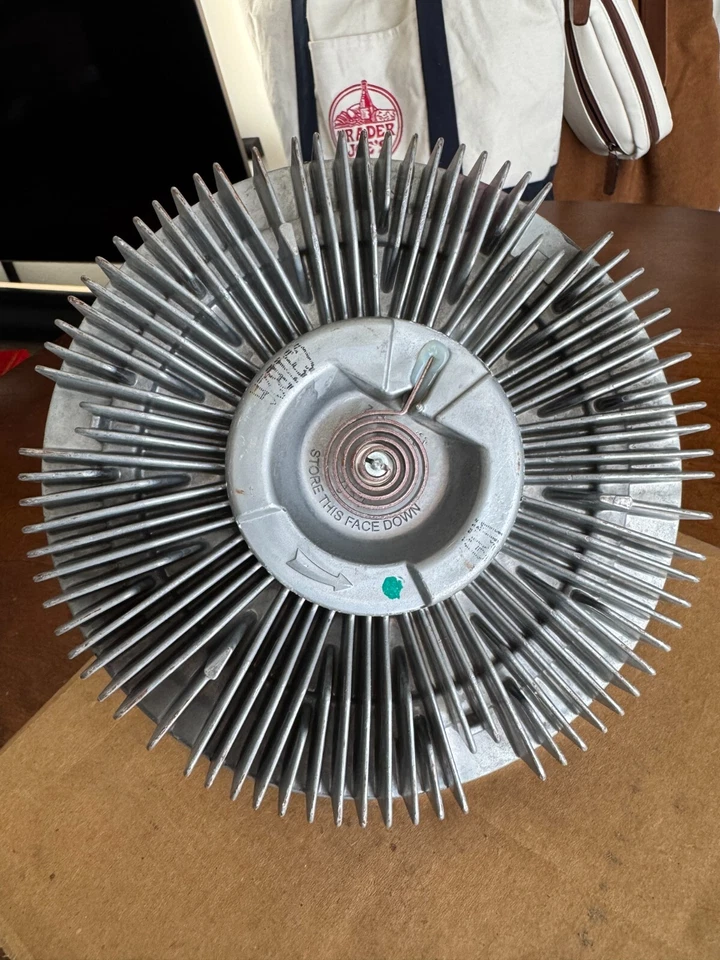 General Motors 15022300, Engine Cooling Fan Clutch - Image 4 of 4