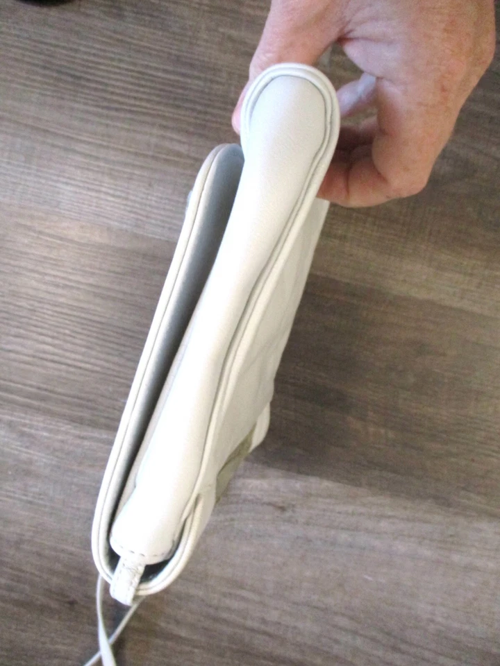 Bolsa tiracolo Carlos Falchi vintage osso branco cinza lagarto ombro - Imagem 2 de 4