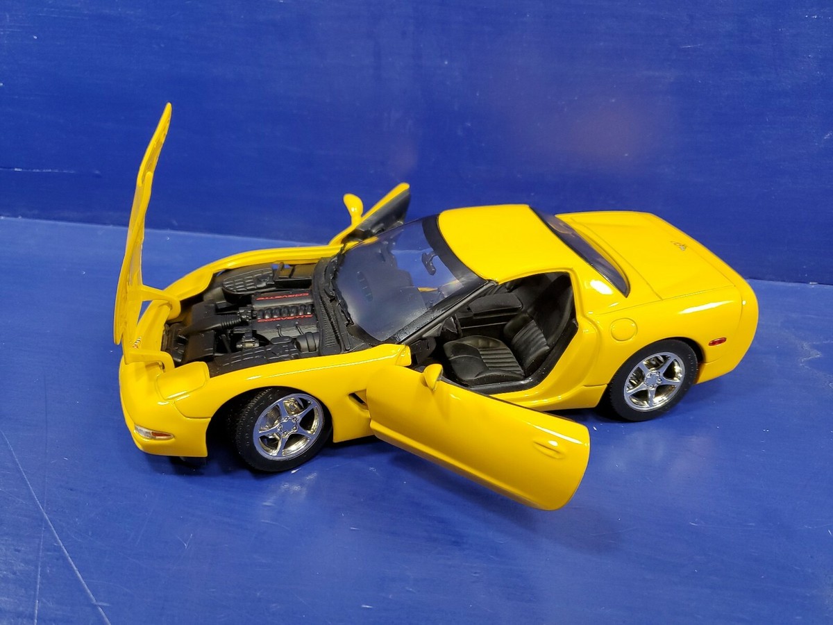 ミニカー Hot Wheels Corvette 1/18 s-l1200.jpg