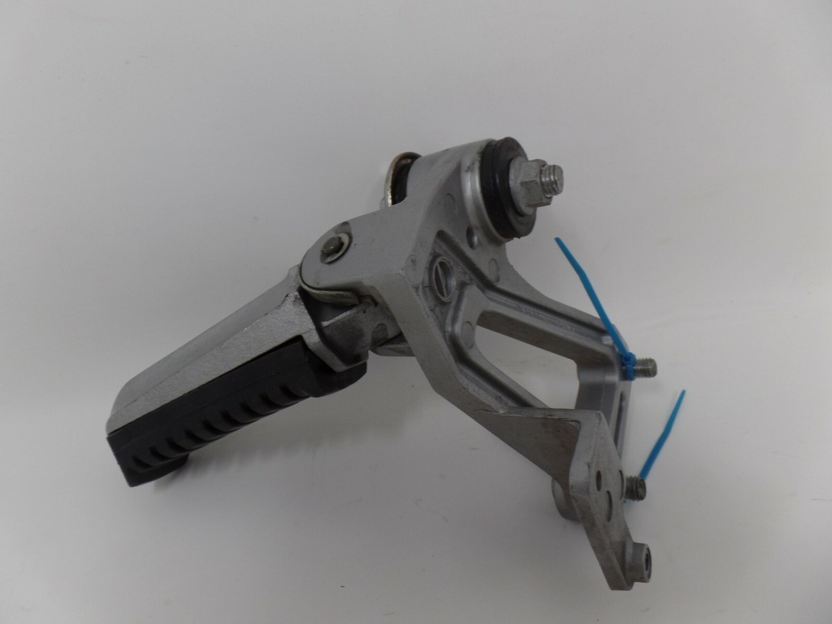 KAWASAKI ZX 600 ZX600 A ZX600A NINJA RIGHT PASSENGER FOOT PEG REST
