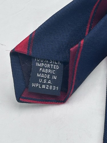 Nautica Men's Tie 100% Imported Silk Classic Red & Blue Striped Made in USA - Picture 4 of 6