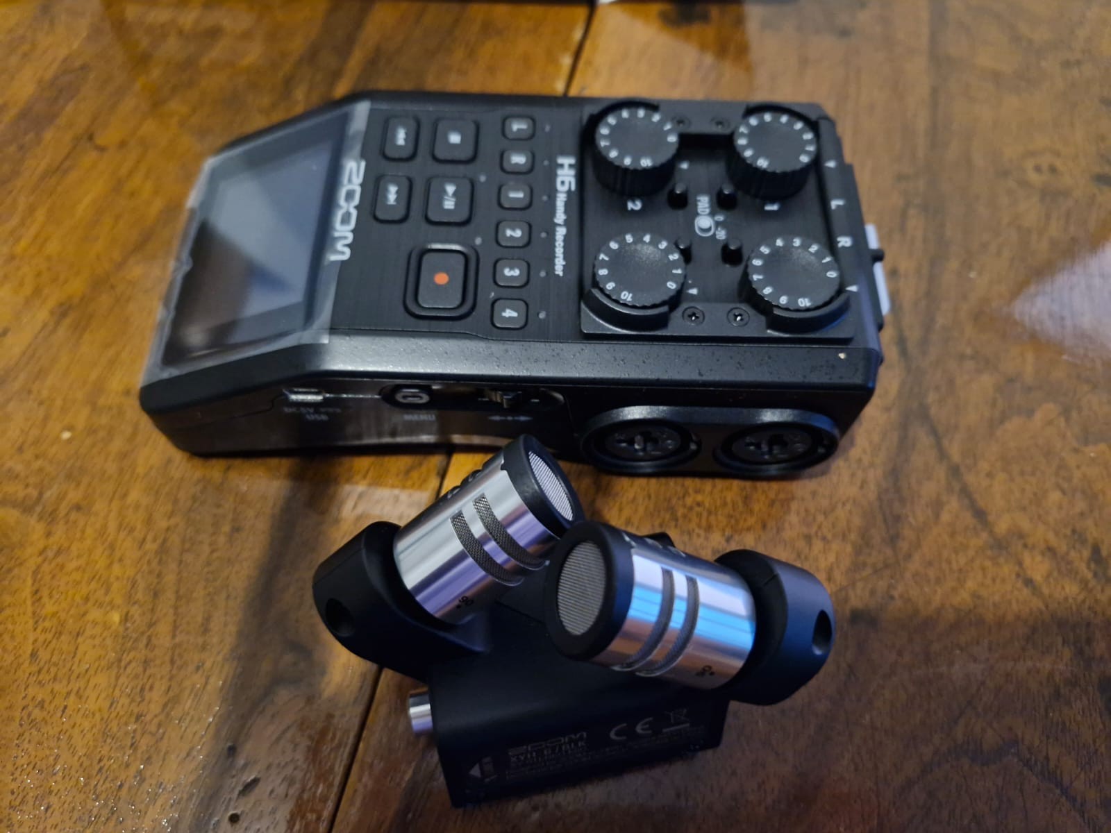 ZOOM H6 enregistreur portatif 6 pistes avec capsules interchangeables et entrées XLR-TRS